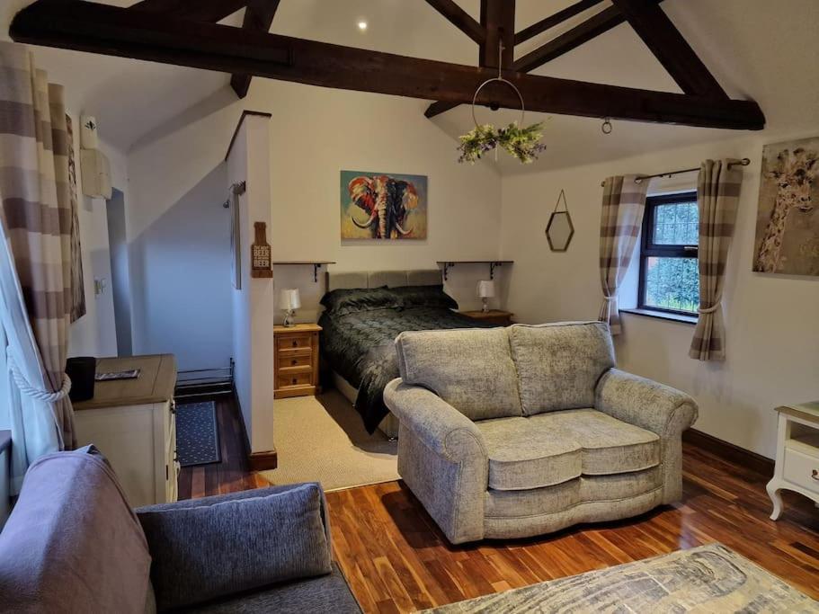 Joiners Arms - Studio Apartments Маркет-Дрейтон Экстерьер фото