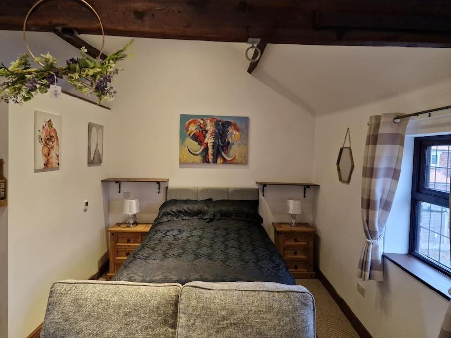 Joiners Arms - Studio Apartments Маркет-Дрейтон Экстерьер фото